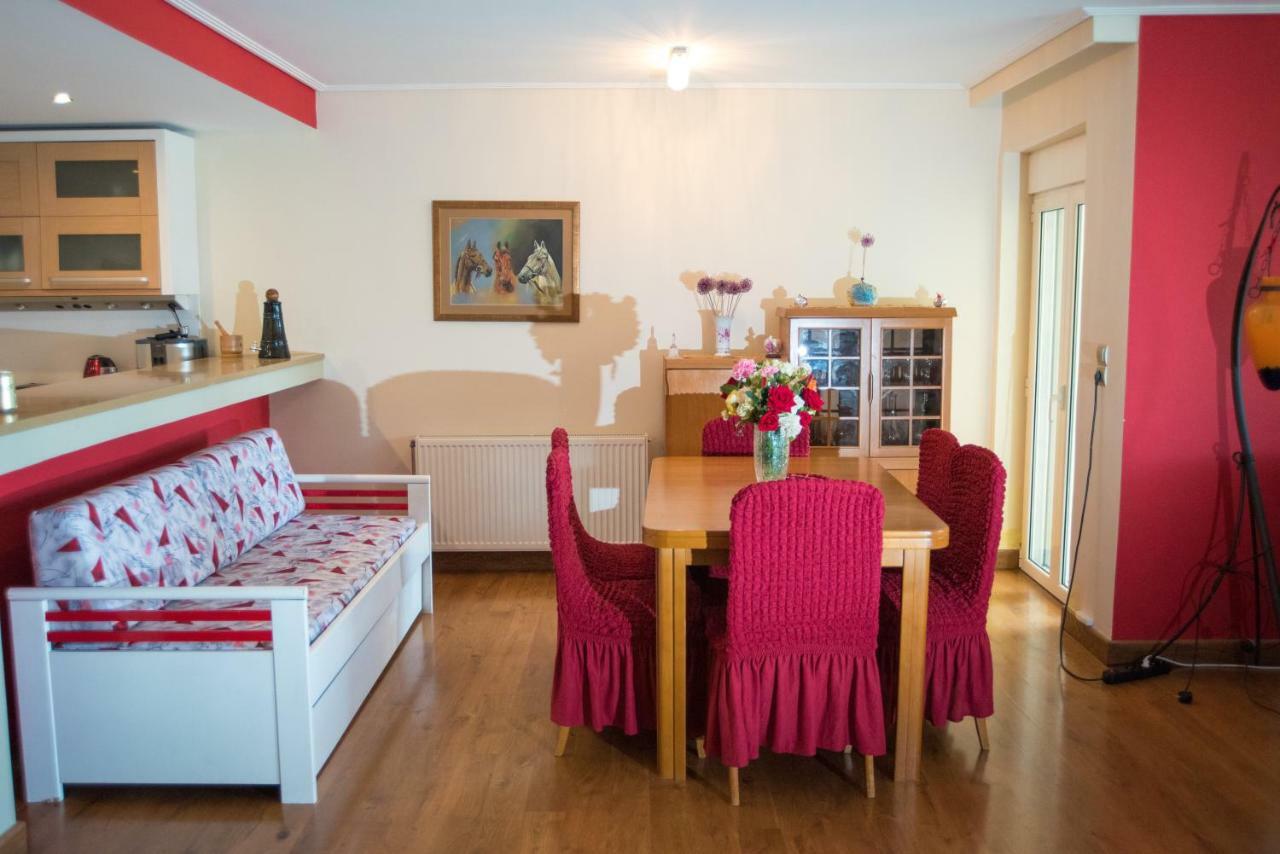 Villa Olympia Vip Dhráfi Exteriör bild